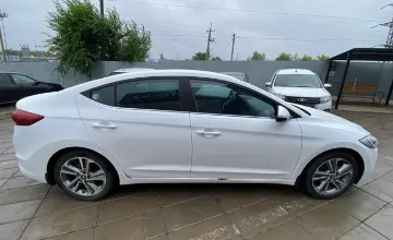 Hyundai Elantra 2018 года за 7 000 000 тг. в Уральск фото 4