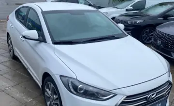 Hyundai Elantra 2018 года за 7 000 000 тг. в Уральск фото 3