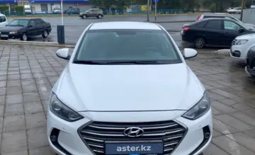 Hyundai Elantra 2018 года за 7 000 000 тг. в Уральск фото 2