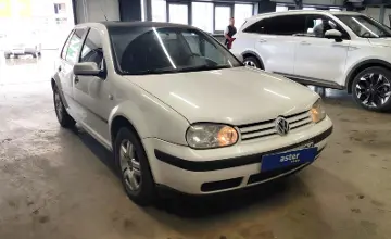 Volkswagen Golf 2001 года за 2 600 000 тг. в Астана фото 2