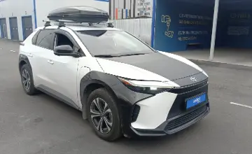 Toyota bZ4X 2023 года за 11 500 000 тг. в Алматы фото 3