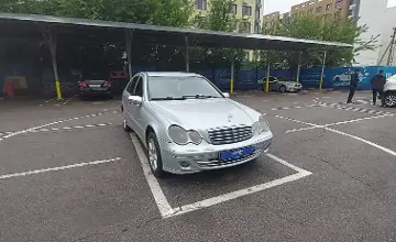 Mercedes-Benz C-Класс 2004 года за 3 300 000 тг. в Алматы фото 2