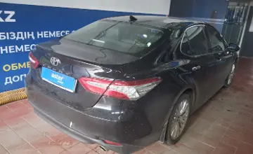 Toyota Camry 2019 года за 13 000 000 тг. в Астана