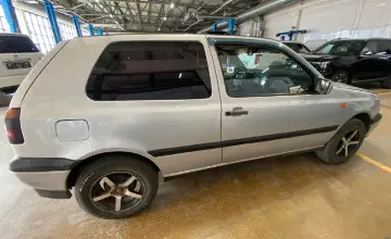Volkswagen Golf 1995 года за 1 500 000 тг. в Караганда фото 4