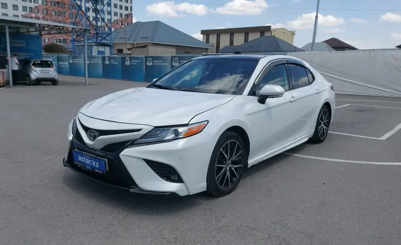 Toyota Camry 2017 года за 12 000 000 тг. в Шымкент