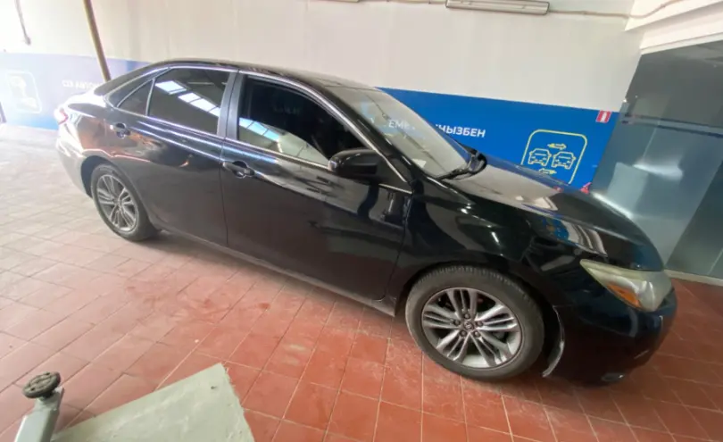 Toyota Camry 2015 года за 9 000 000 тг. в Астана фото 4