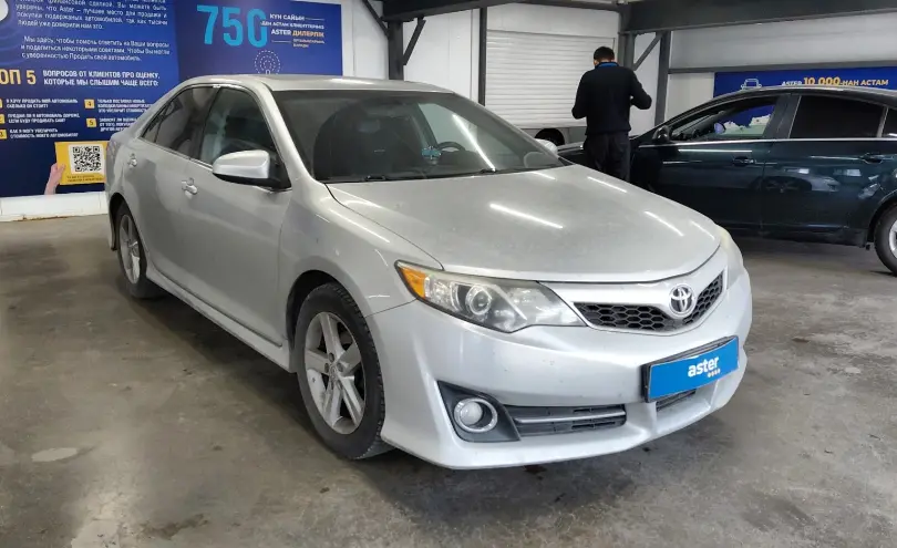 Toyota Camry 2013 года за 6 500 000 тг. в Астана фото 2