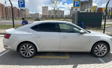 Skoda Superb 2018 года за 10 000 000 тг. в Астана фото 4