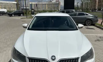Skoda Superb 2018 года за 10 000 000 тг. в Астана фото 2