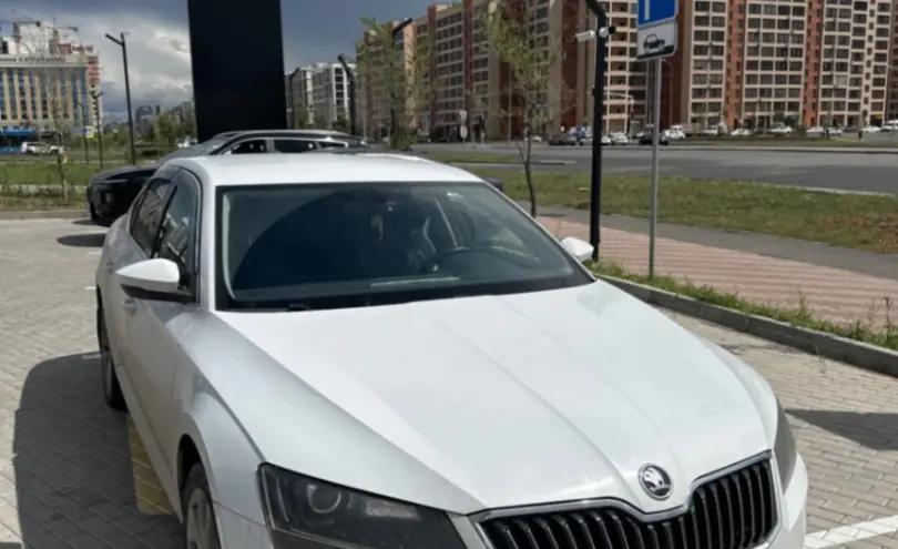 Skoda Superb 2018 года за 10 000 000 тг. в Астана фото 3