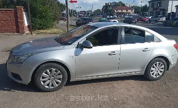 Chevrolet Cruze 2012 года за 3 800 000 тг. в Астана фото 4