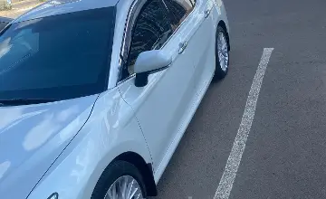 Toyota Camry 2018 года за 14 000 000 тг. в Караганда фото 2