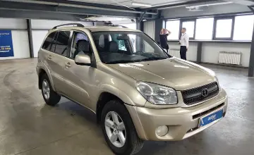 Toyota RAV4 2005 года за 5 000 000 тг. в Астана фото 2