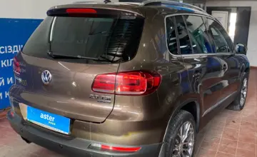 Volkswagen Tiguan 2014 года за 8 900 000 тг. в Астана