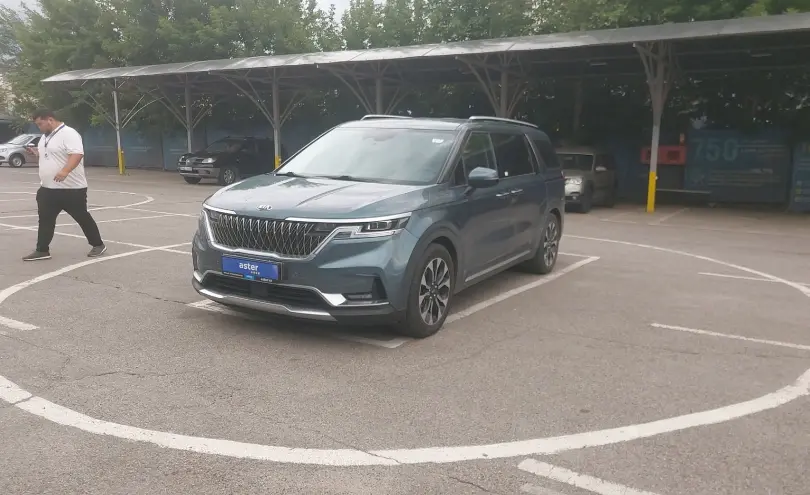 Kia Carnival 2020 года за 15 000 000 тг. в Алматы
