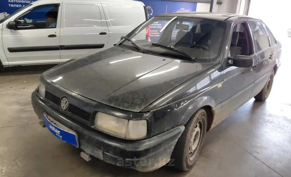 Volkswagen Passat 1990 года за 1 000 000 тг. в Астана