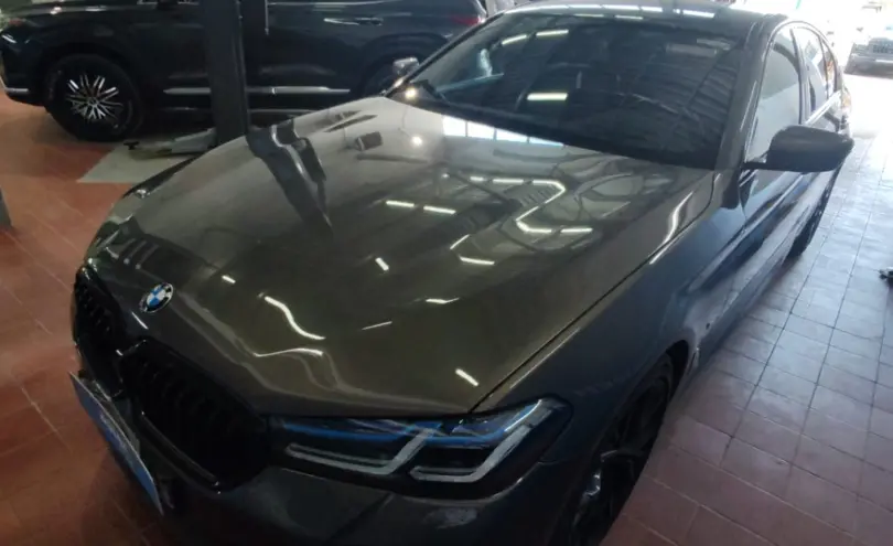 BMW 5 серии 2022 года за 26 000 000 тг. в Астана