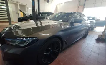 BMW 5 серии 2022 года за 26 000 000 тг. в Астана фото 3