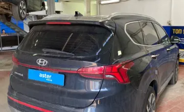 Hyundai Santa Fe 2022 года за 14 800 000 тг. в Астана