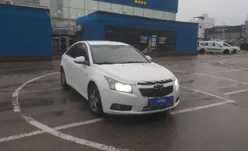 Chevrolet Cruze 2010 года за 2 500 000 тг. в Алматы фото 2