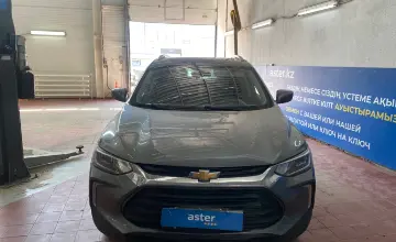 Chevrolet Tracker 2022 года за 7 000 000 тг. в Астана фото 2