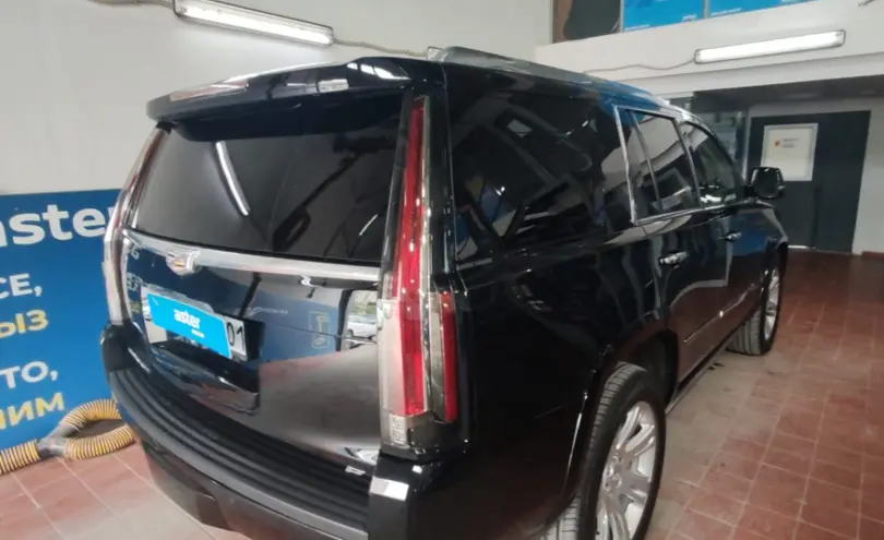 Cadillac Escalade 2015 года за 21 500 000 тг. в Астана