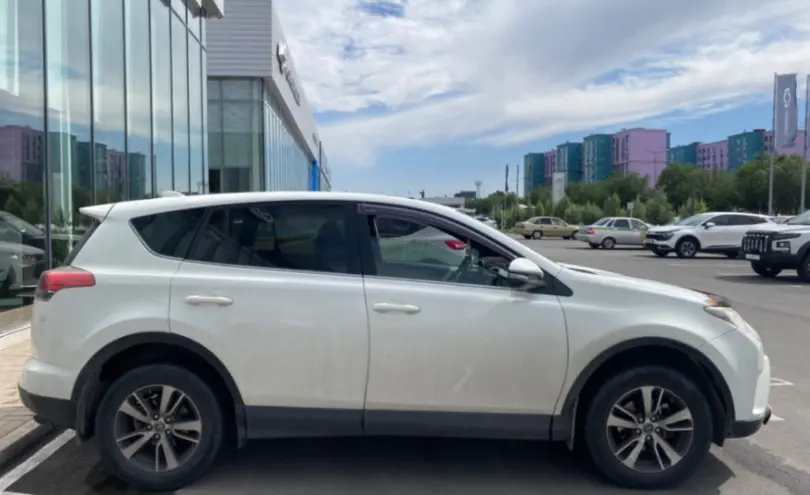Toyota RAV4 2016 года за 8 000 000 тг. в Шымкент фото 4