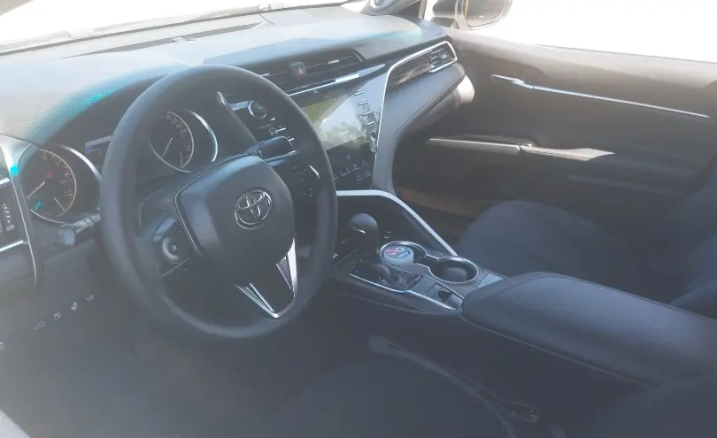 Toyota Camry 2018 года за 12 000 000 тг. в Алматы фото 5
