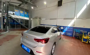 Chevrolet Onix 2024 года за 6 400 000 тг. в Астана