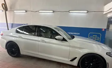 BMW 5 серии 2021 года за 21 000 000 тг. в Астана фото 4