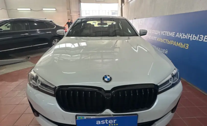 BMW 5 серии 2021 года за 21 000 000 тг. в Астана фото 2