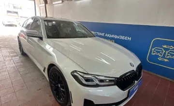 BMW 5 серии 2021 года за 21 000 000 тг. в Астана фото 3