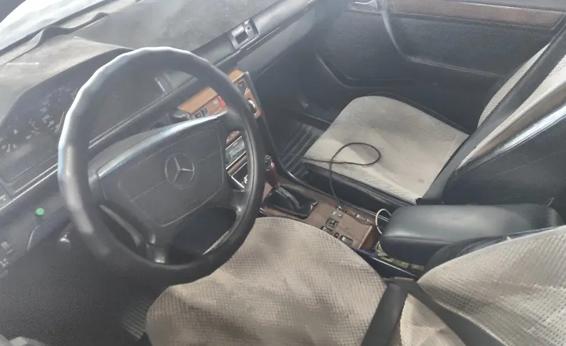 Mercedes-Benz W124 1986 года за 1 600 000 тг. в Астана фото 5