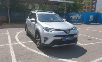 Toyota RAV4 2017 года за 9 200 000 тг. в Алматы фото 2