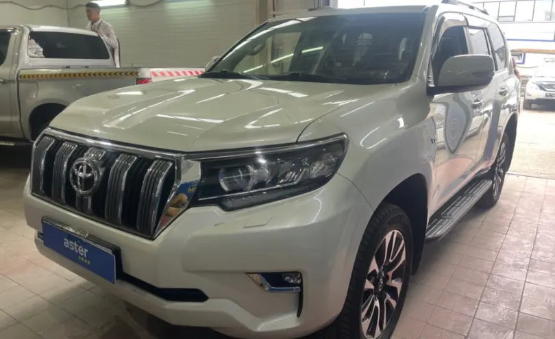 Toyota Land Cruiser Prado 2022 года за 35 000 000 тг. в Астана