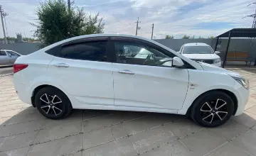 Hyundai Solaris 2015 года за 3 500 000 тг. в Уральск фото 4