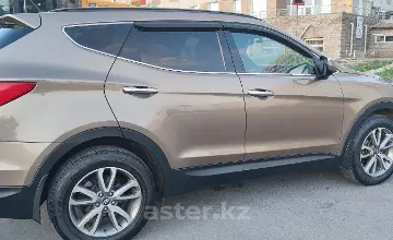 Hyundai Santa Fe 2012 года за 8 000 000 тг. в Астана фото 3