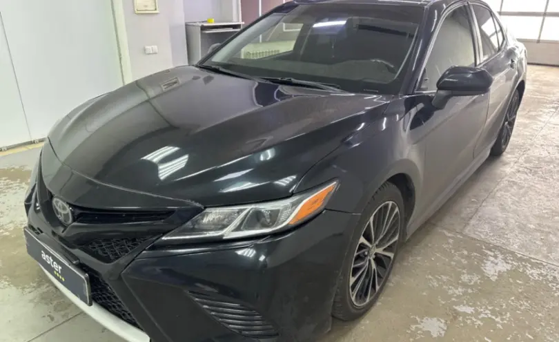 Toyota Camry 2017 года за 9 000 000 тг. в Павлодар
