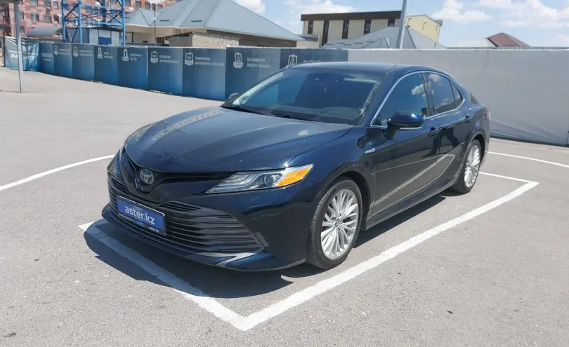 Toyota Camry 2019 года за 11 000 000 тг. в Шымкент