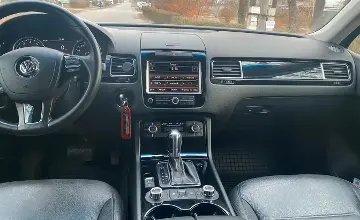 Volkswagen Touareg 2010 года за 10 500 000 тг. в Алматы фото 4