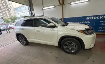 Toyota Highlander 2017 года за 17 000 000 тг. в Астана фото 4