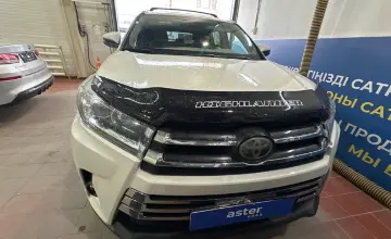Toyota Highlander 2017 года за 17 000 000 тг. в Астана фото 2