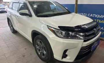 Toyota Highlander 2017 года за 17 000 000 тг. в Астана фото 3