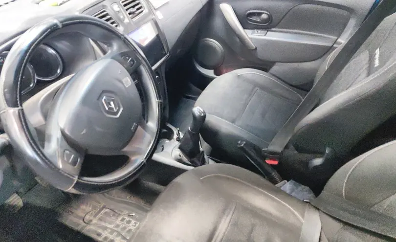 Renault Sandero 2015 года за 3 500 000 тг. в Астана фото 5