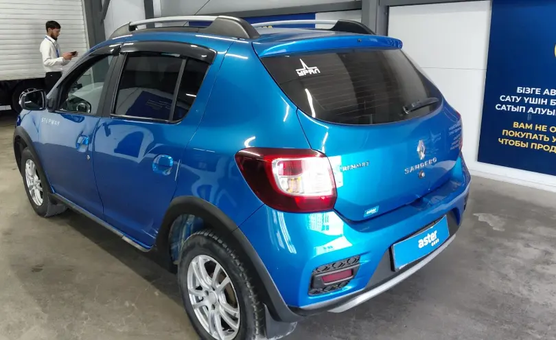 Renault Sandero 2015 года за 3 500 000 тг. в Астана фото 4