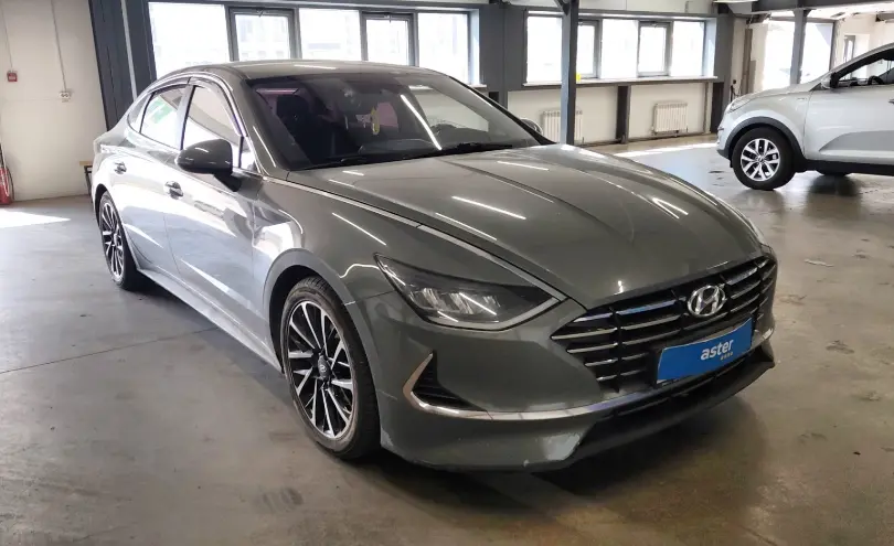 Hyundai Sonata 2019 года за 10 000 000 тг. в Астана фото 2