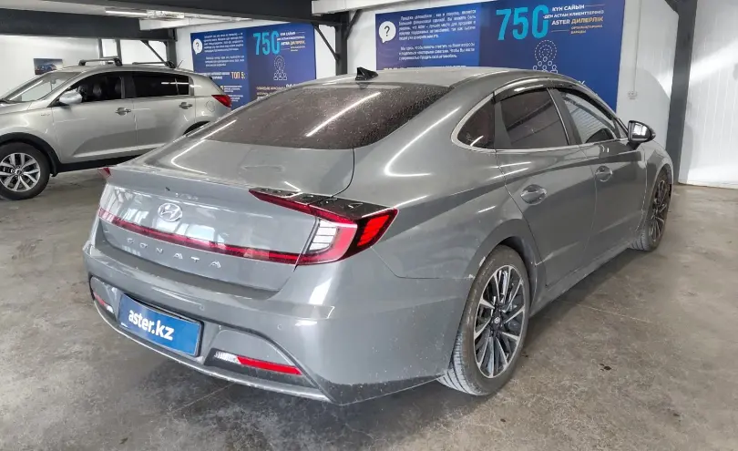 Hyundai Sonata 2019 года за 10 000 000 тг. в Астана фото 3