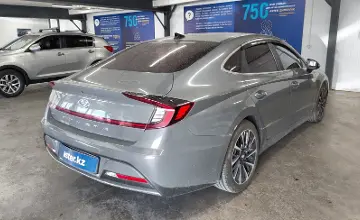 Hyundai Sonata 2019 года за 10 000 000 тг. в Астана фото 3
