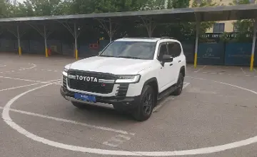 Toyota Land Cruiser 2022 года за 45 000 000 тг. в Алматы фото 1