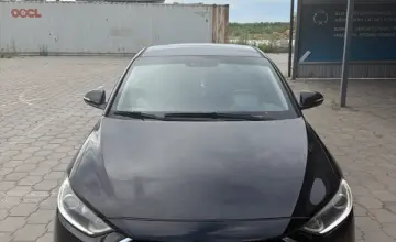Hyundai Elantra 2018 года за 6 200 000 тг. в Караганда фото 2
